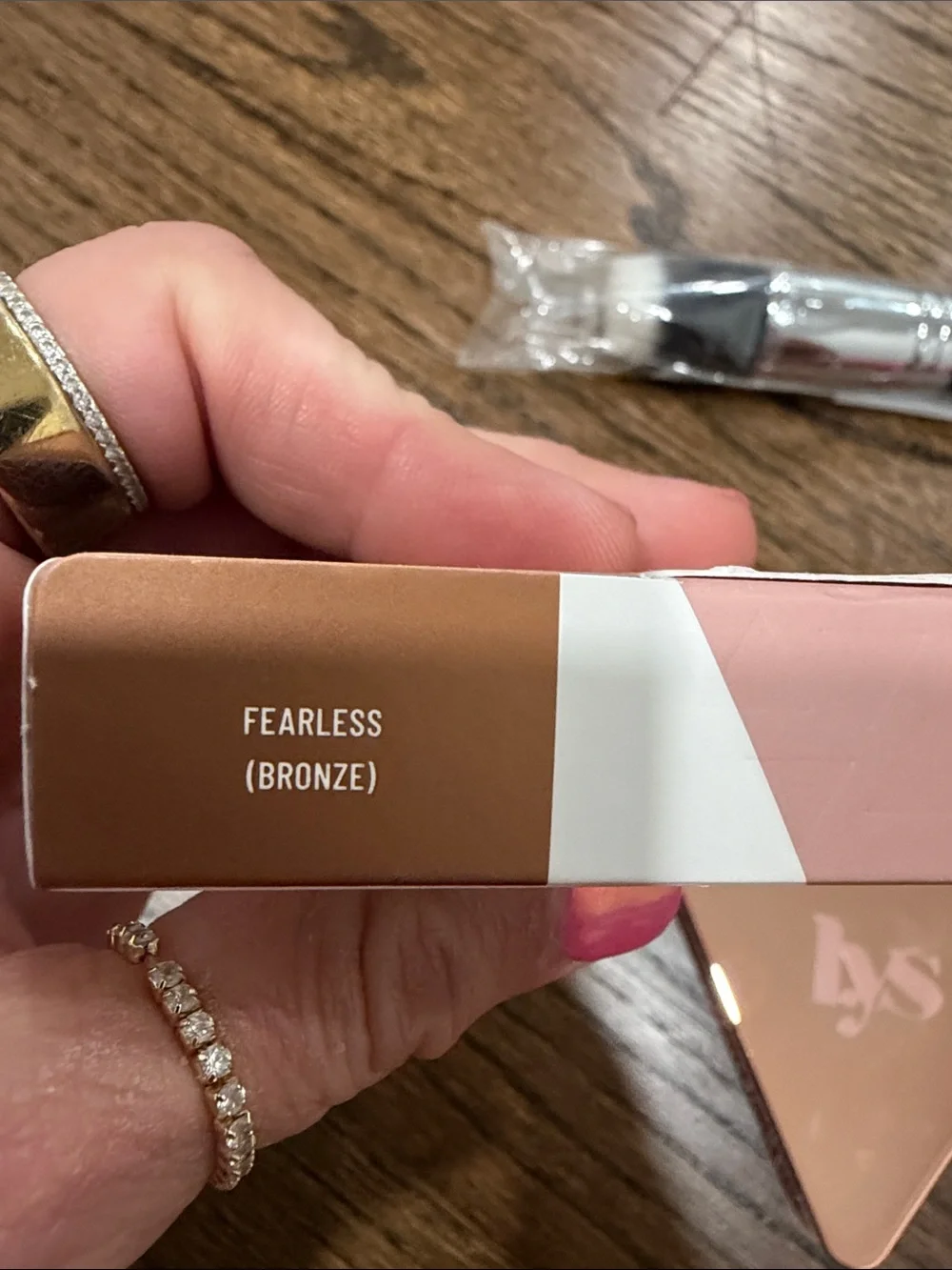 LYS Highlighter Powder & Morphe Duo Fiber Buffer Brush